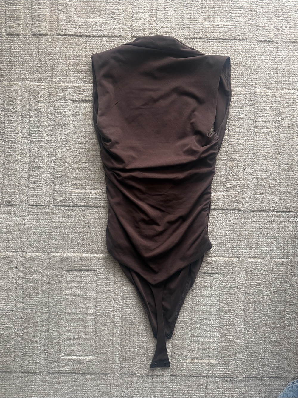 Aritzia Brown Ruched Sleeveless Bodysuit - Picture 4 of 4
